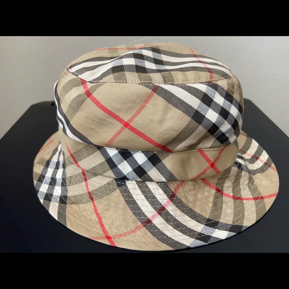 Burberry’s Bucket Hat